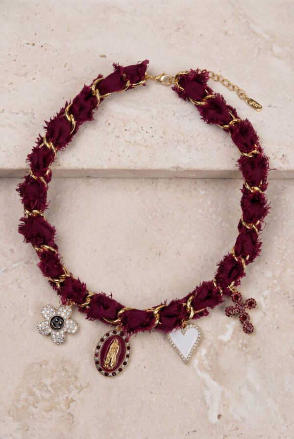 Collier personnalisé tissu & charms — Création sur mesure